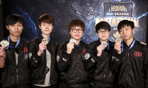 日韩跑酷解说大全图片视频,揭秘图片与视频中的极限运动魅力 日韩跑酷解说大全图片视频,揭秘图片与视频中的极限运动魅力